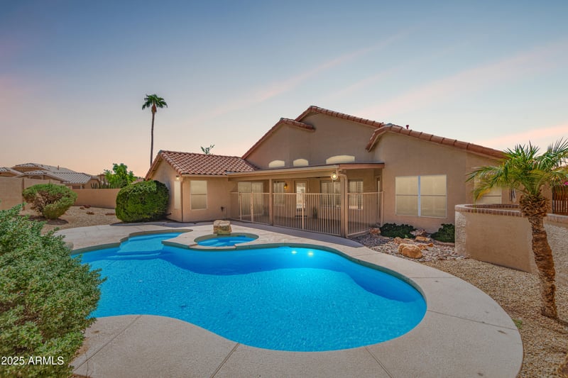 7910 Adobe Dr, Glendale, AZ 85308