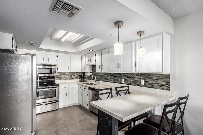 7910 Camelback Rd #203, Scottsdale, AZ 85251