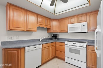 7910 Camelback Rd #312, Scottsdale, AZ 85251