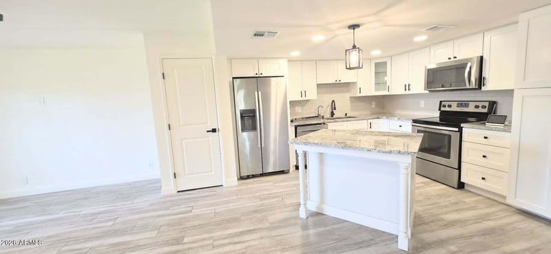 7910 Camelback Rd #104, Scottsdale, AZ 85251