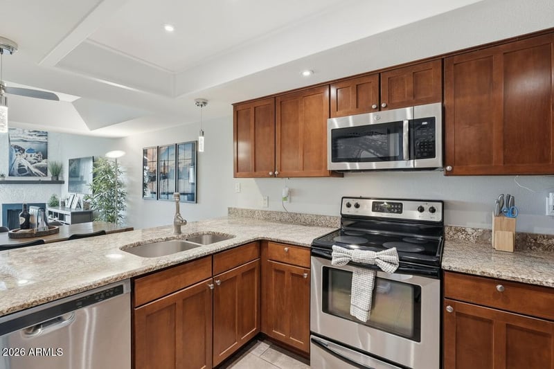 7910 Thomas Rd #321, Scottsdale, AZ 85251