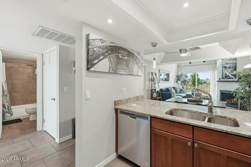 7910 Thomas Rd #321, Scottsdale, AZ 85251