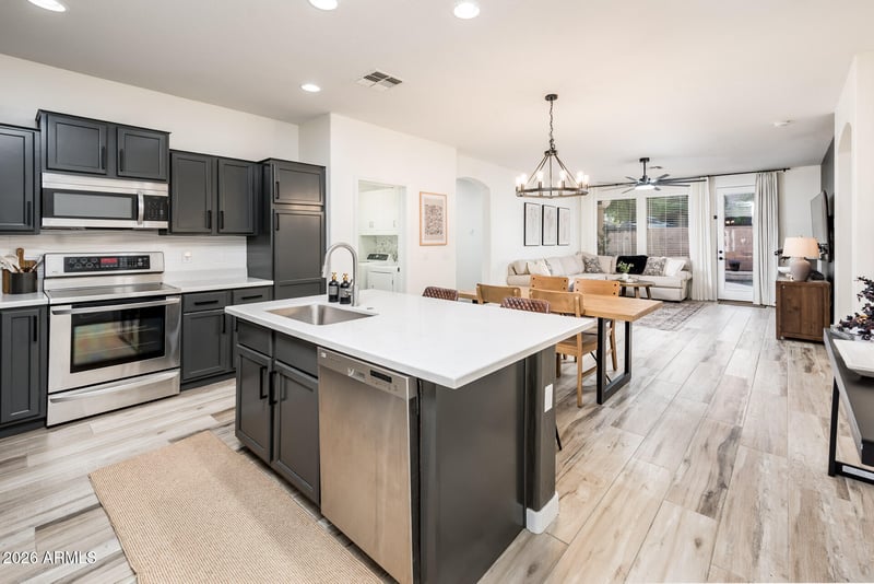 7910 W Melinda Ln, Peoria, AZ 85382