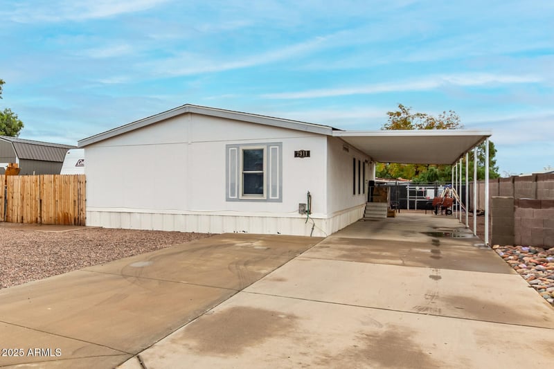 7911 Impala Ave, Mesa, AZ 85209