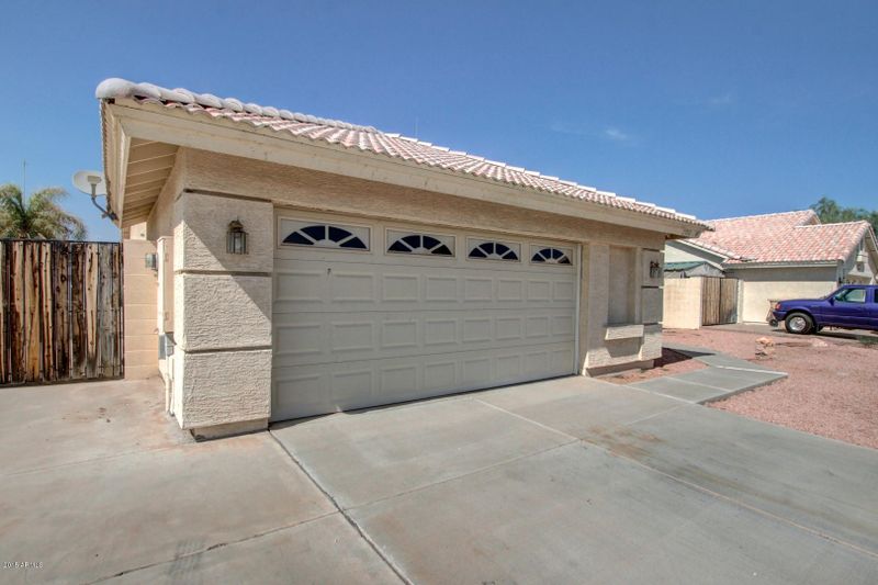 7912 W Rose Ln, Glendale, AZ 85303
