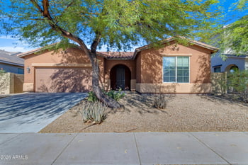 7913 41st Dr, Laveen, AZ 85339