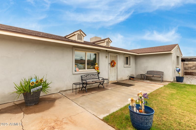 7913 Verde Ln, Phoenix, AZ 85033