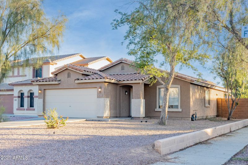 7913 W Florence Ave, Phoenix, AZ 85043