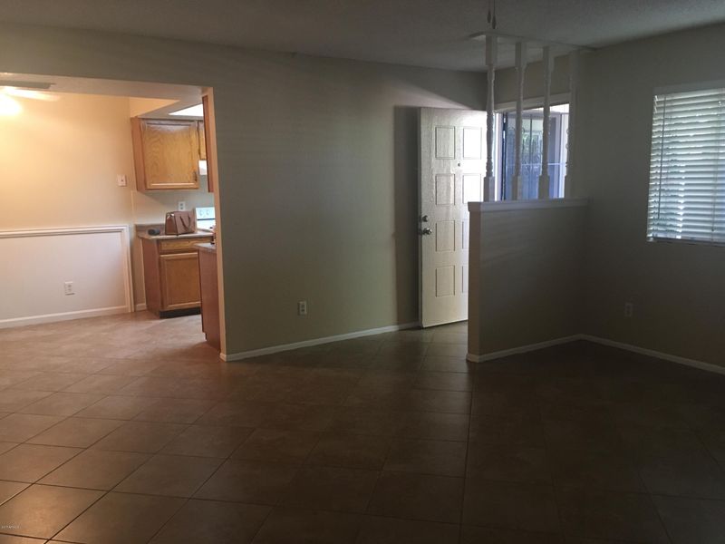 7915 N 61st Ave, Glendale, AZ 85301