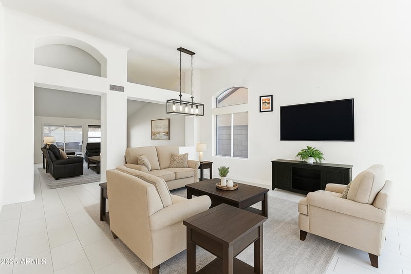 7916 Rose Ln, Glendale, AZ 85303