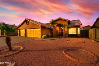 7916 Rose Ln, Glendale, AZ 85303