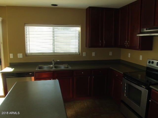 7916 S 64th Ln, Laveen, AZ 85339