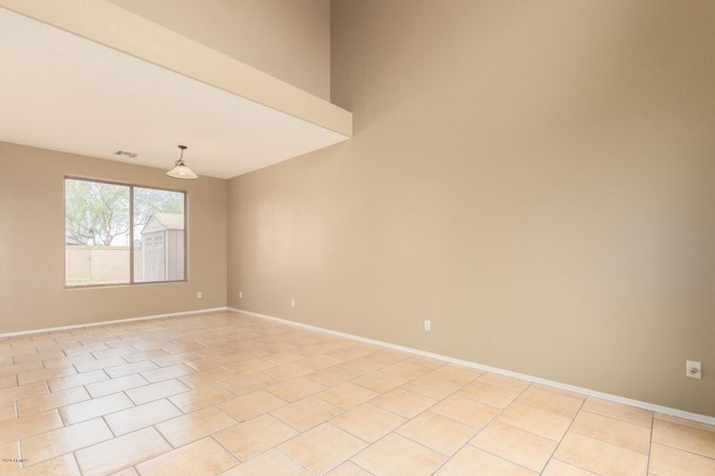 7916 W Lumbee St, Phoenix, AZ 85043