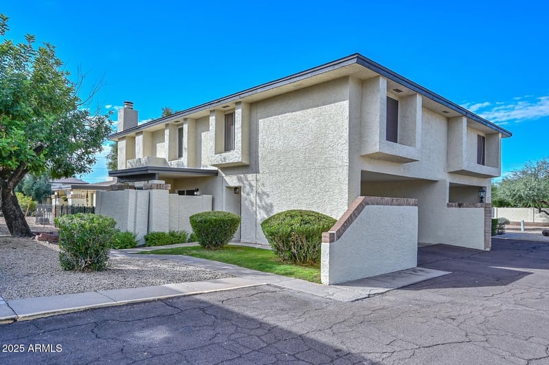 792 Eugie Ave, Phoenix, AZ 85022