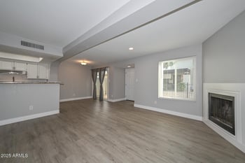 792 Eugie Ave, Phoenix, AZ 85022