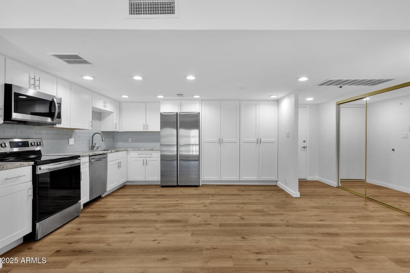 7920 Camelback Rd #104, Scottsdale, AZ 85251