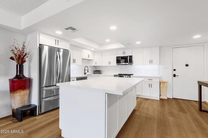 7920 Camelback Rd #212, Scottsdale, AZ 85251