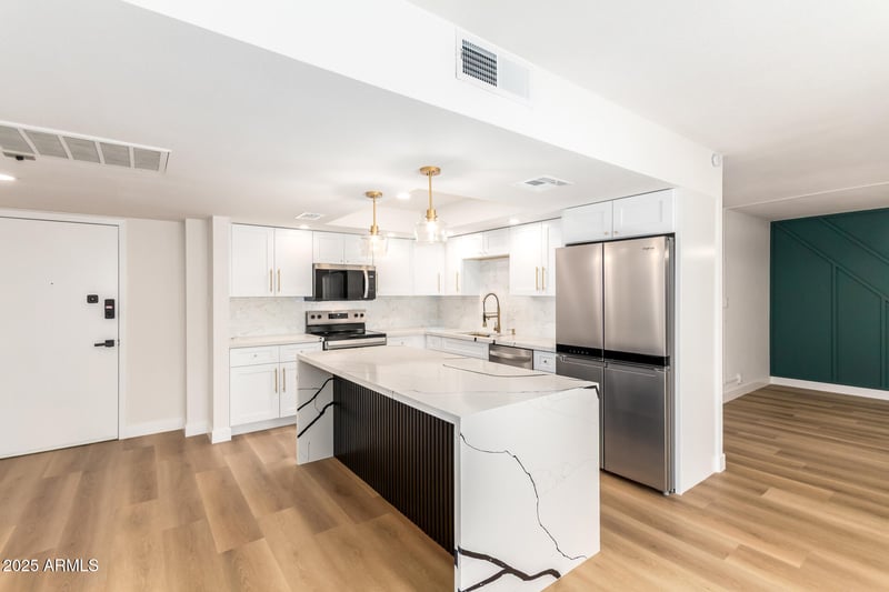 7920 Camelback Rd #301, Scottsdale, AZ 85251