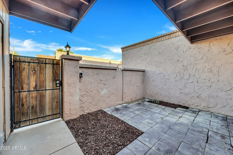 7921 61st Ave, Glendale, AZ 85301