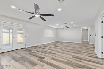 7922 Clayton Dr, Phoenix, AZ 85033