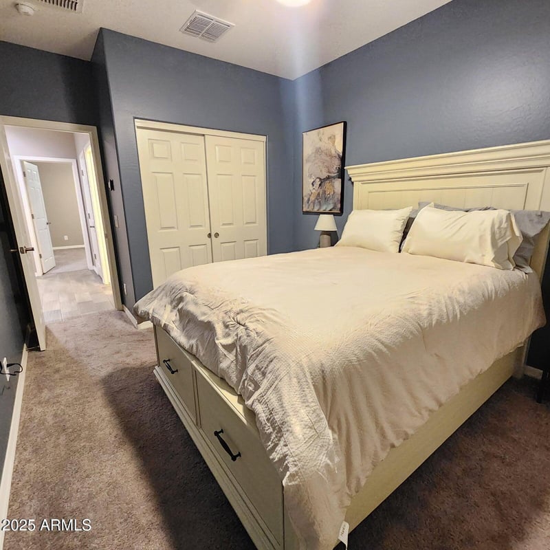 7925 24th Way, Phoenix, AZ 85042