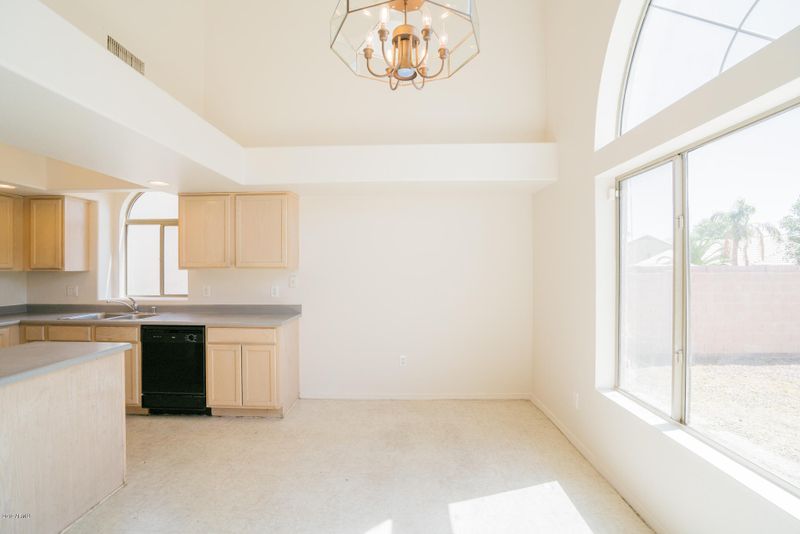 7925 W Claremont St, Glendale, AZ 85303
