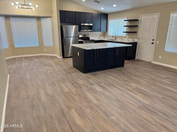 7925 Dreyfus Dr, Peoria, AZ 85381