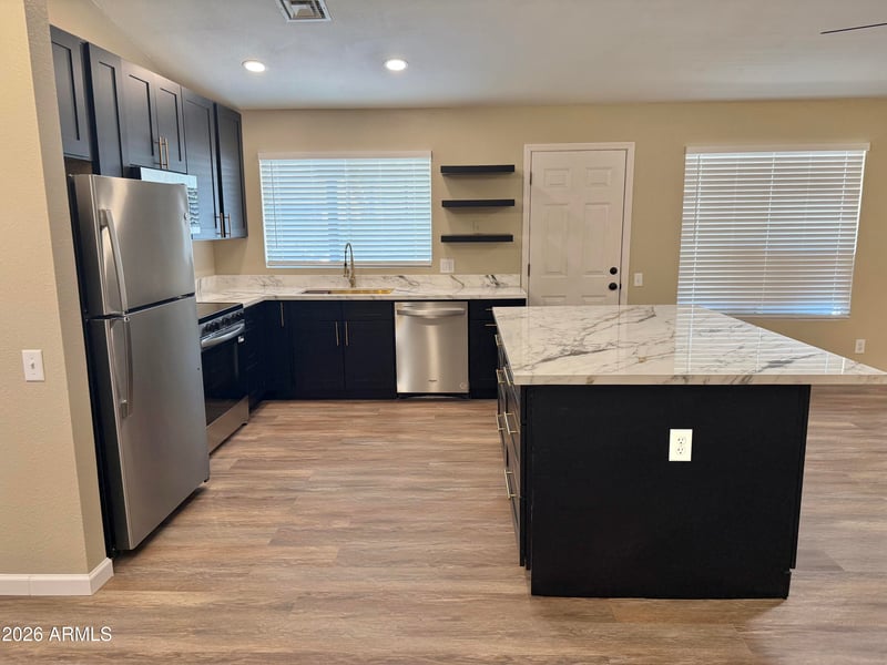 7925 W Dreyfus Dr, Peoria, AZ 85381