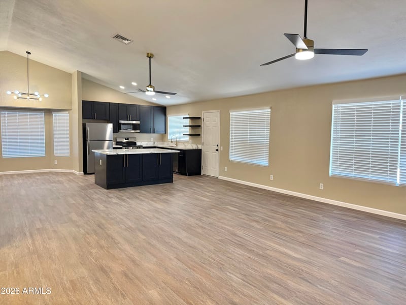 7925 W Dreyfus Dr, Peoria, AZ 85381