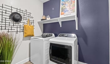 7926 76th Dr, Glendale, AZ 85303