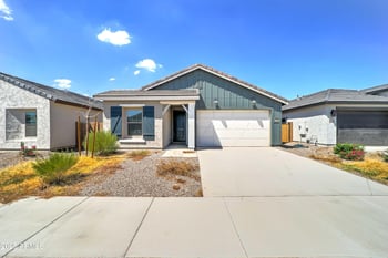 7926 Frier Dr, Glendale, AZ 85303