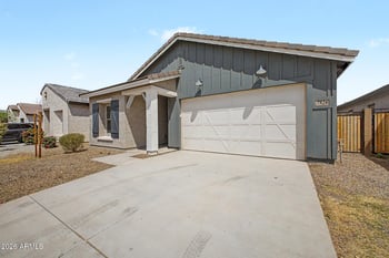 7926 Frier Dr, Glendale, AZ 85303