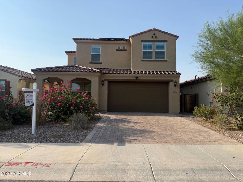 7926 Medlock Dr, Glendale, AZ 85303