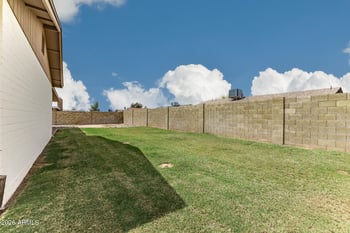 7926 Shangri La Rd, Peoria, AZ 85345