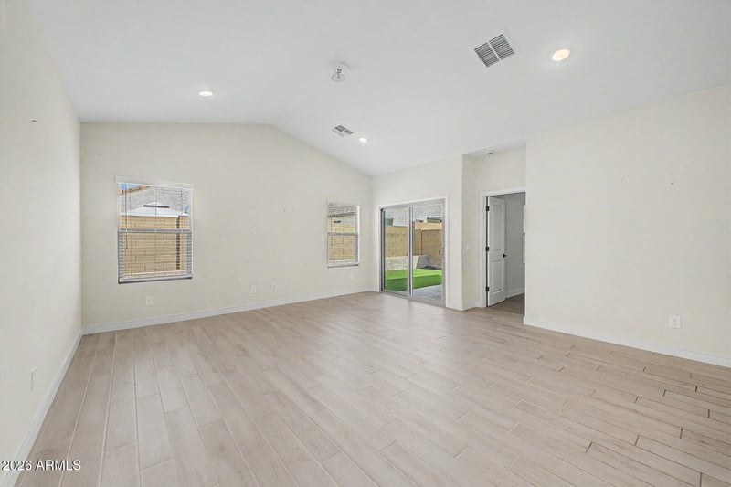 7926 W Frier Dr, Glendale, AZ 85303