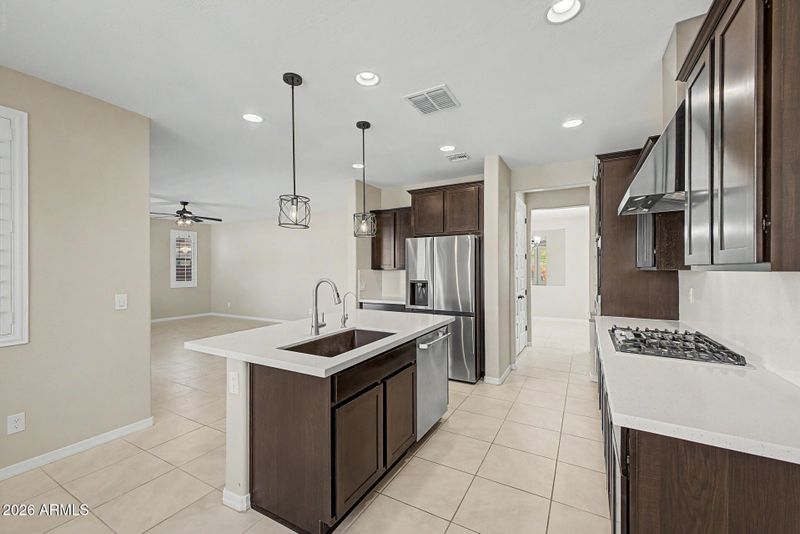 7926 W Medlock Dr, Glendale, AZ 85303