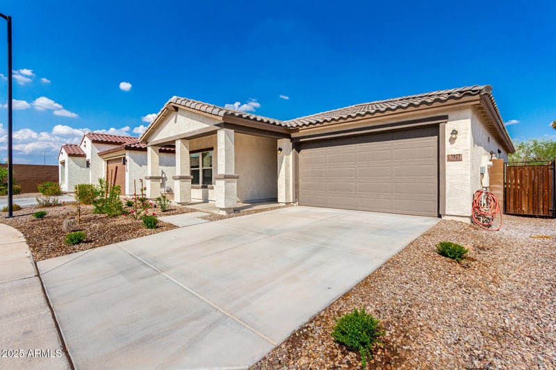 7927 86th Ln, Glendale, AZ 85305