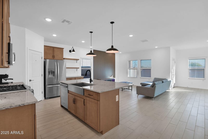 7927 86th Ln, Glendale, AZ 85305