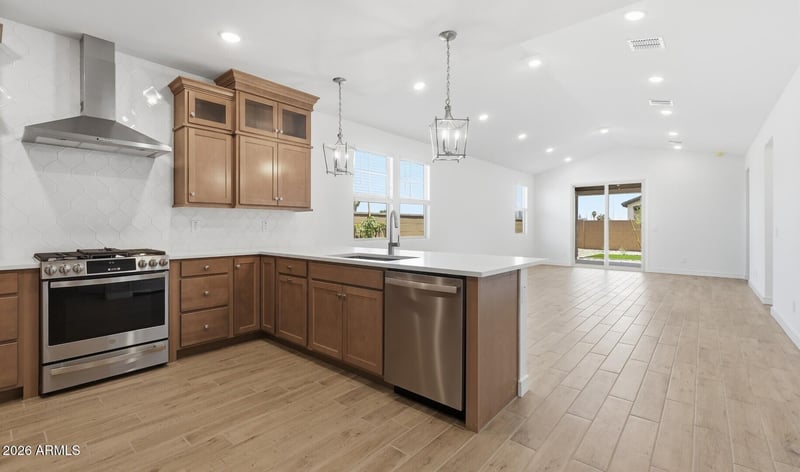 7927 N 77th Ave, Glendale, AZ 85303