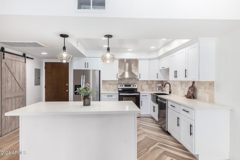 7930 Camelback Rd #111, Scottsdale, AZ 85251