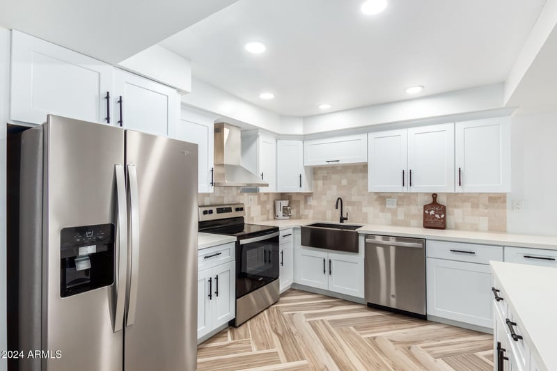 7930 Camelback Rd #111, Scottsdale, AZ 85251
