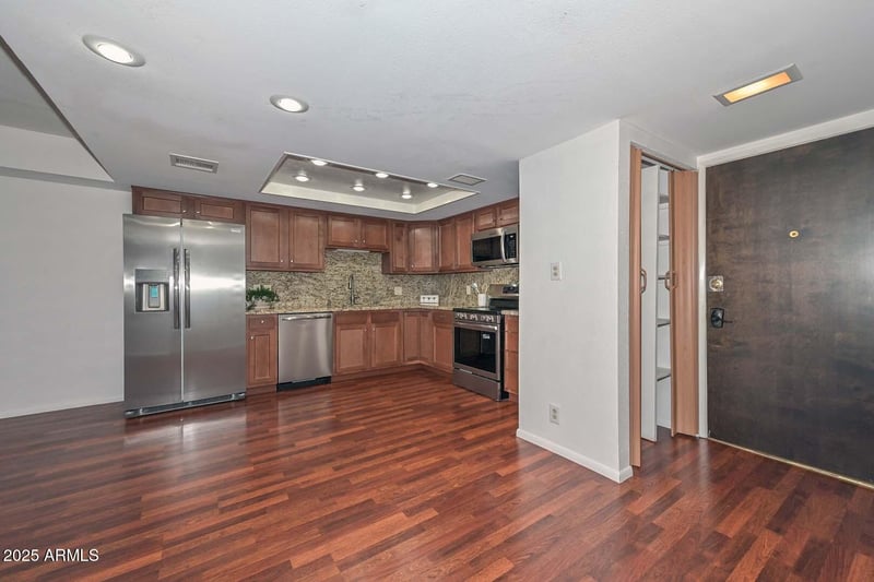 7930 Camelback Rd #412, Scottsdale, AZ 85251
