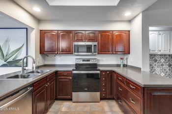7932 Joshua Tree Ln, Scottsdale, AZ 85250