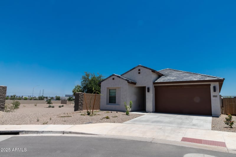 7933 79th Ave, Glendale, AZ 85303