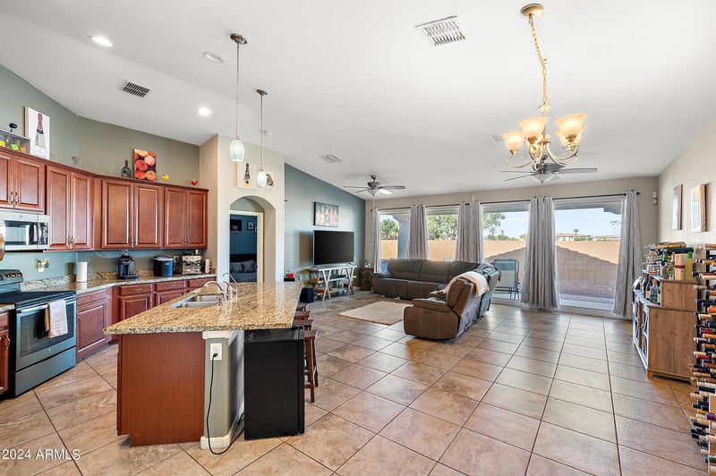 7936 7th Way, Phoenix, AZ 85042