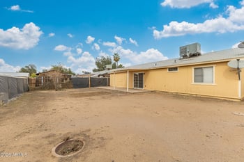 7937 Hazelwood St, Phoenix, AZ 85033