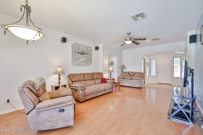 7937 W Chickasaw St, Phoenix, AZ 85043