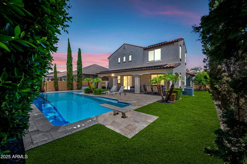 7939 Fetlock Trl, Peoria, AZ 85383