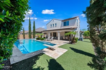 7939 Fetlock Trl, Peoria, AZ 85383