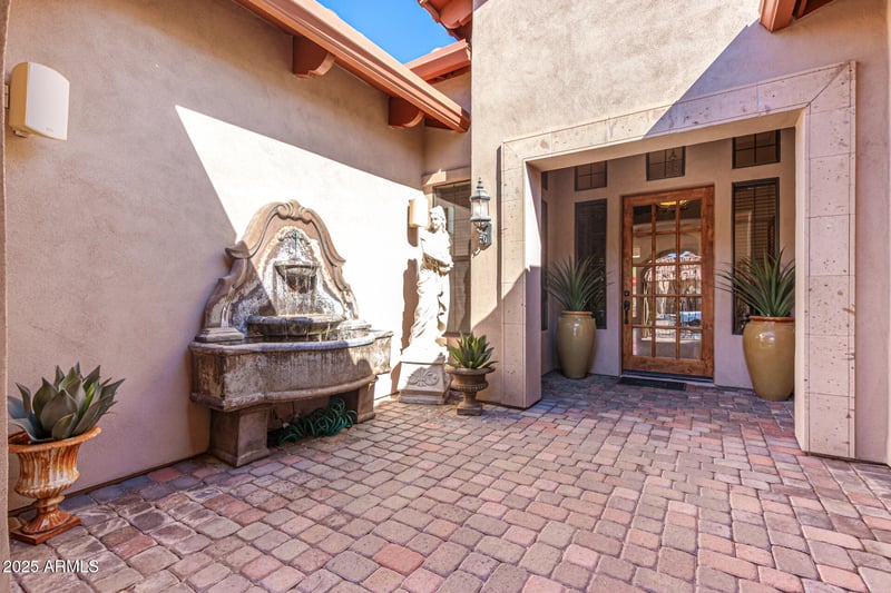 7939 Stonecliff Cir, Mesa, AZ 85207